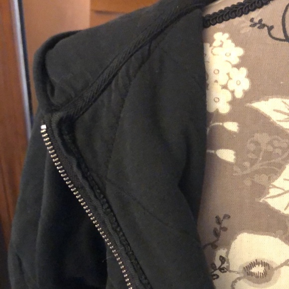 Forever21 quilted boxy zip-up hoodie jacket in washed black - Picture 5 of 13